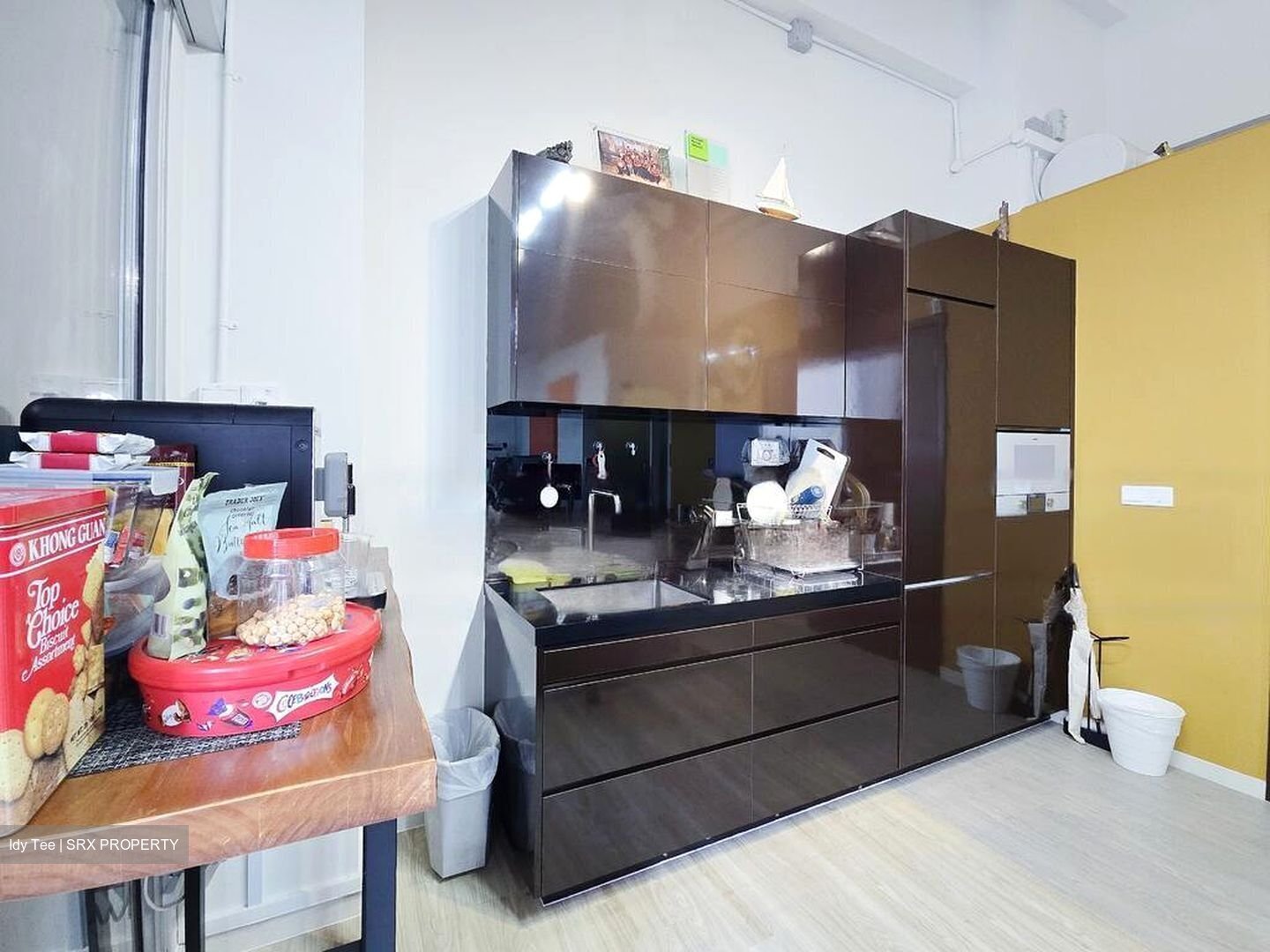 Eon Shenton (D2), Office #457308551